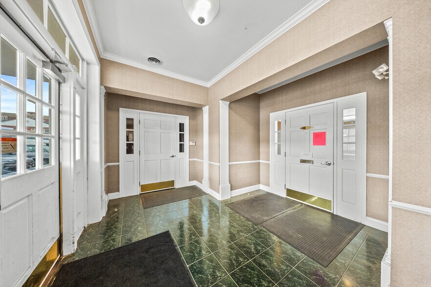 More Photos Of 1901 Winchester Ave, Ashland Office For Sale