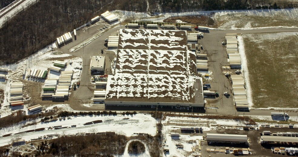 More Photos Of 401-407 S Leonard St, Liberty Industrial For Sale