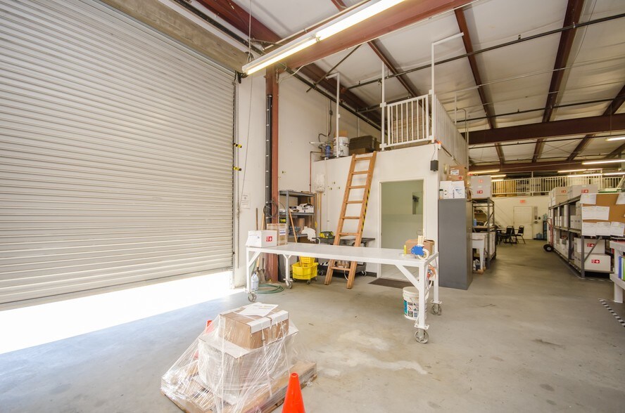 More Photos Of 121 N Dillon Ave, San Jacinto Warehouse For Sale