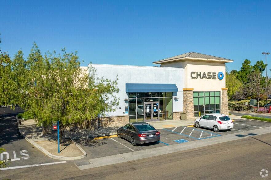 More Photos Of 1480 Eastlake Pky, Chula Vista Unknown For Lease