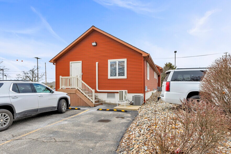 More Photos Of 113 S East Ave, Jackson Medical For Lease