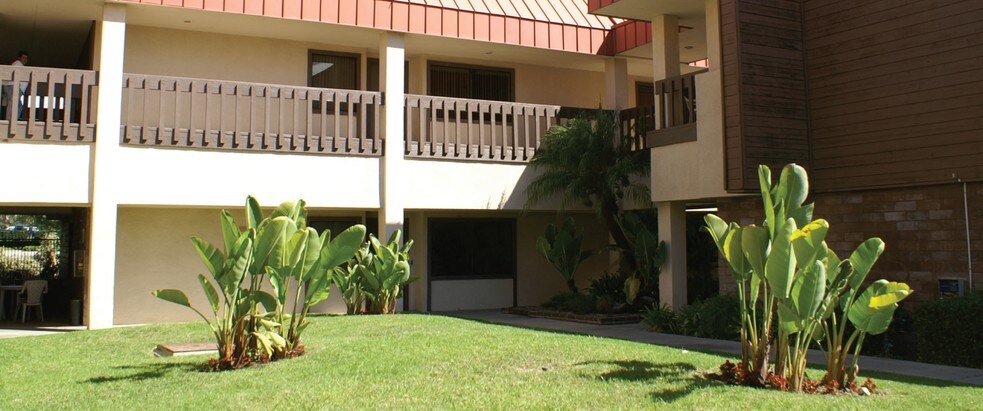 More Photos Of 22921-22941 Triton Way, Laguna Hills Medical For Lease