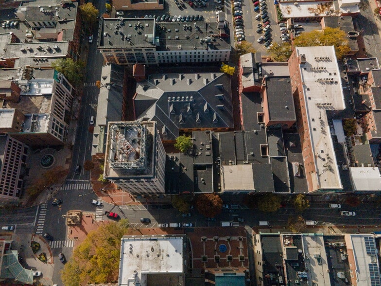 More Photos Of 44 N Queen St, Lancaster Apartments For Lease