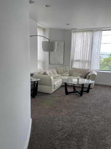 More Photos Of 3567 Bigelow Blvd, Pittsburgh Loft Creative Space For Sale