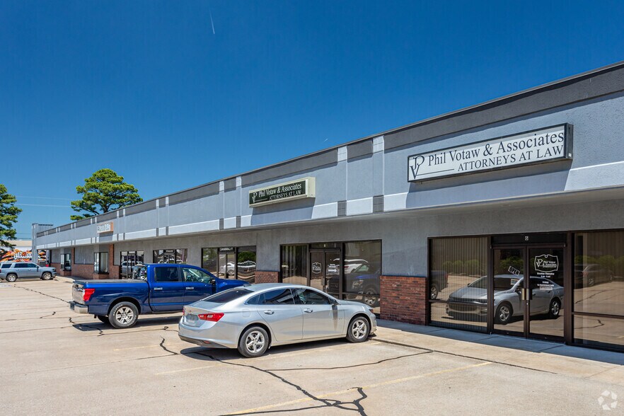 Primary Photo Of 3277 W Sunset Ave, Springdale Department Store For Lease