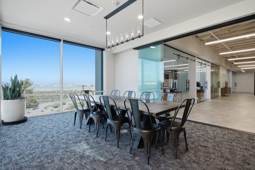 More Photos Of 1301 Seven Hills Drive, Henderson Medical For Sale