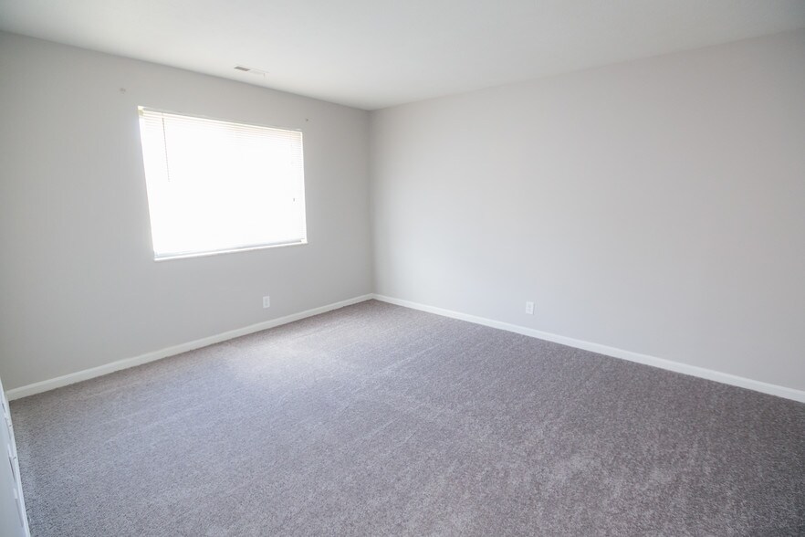 More Photos Of 480 Pedretti Ave, Cincinnati Apartments For Sale