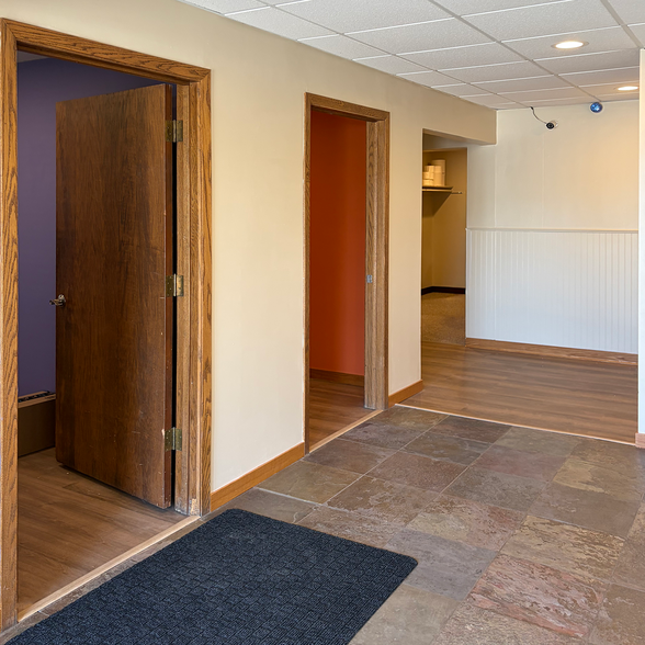 More Photos Of 7479-7491 Cahill Rd, Edina Showroom For Sale