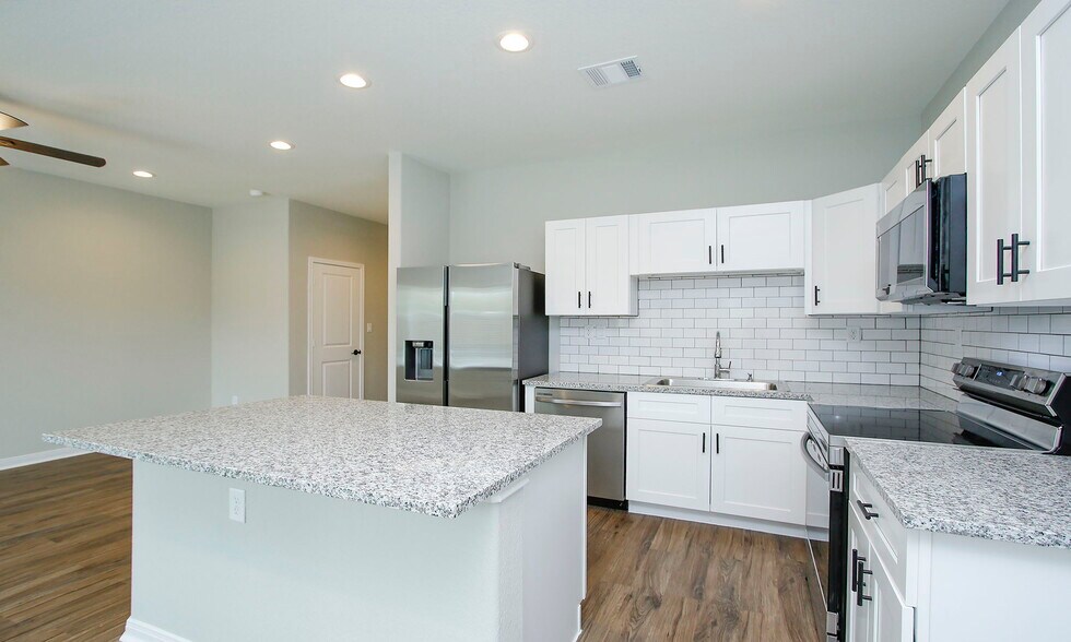 More Photos Of 14010 Longstreet rd, Willis Apartments For Sale
