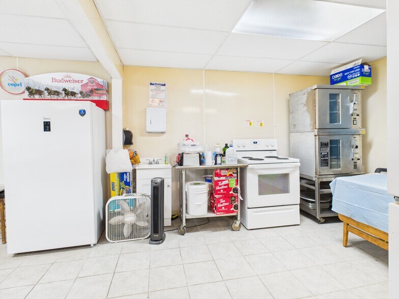 More Photos Of 12240 S Dixie, La Salle Convenience Store For Sale