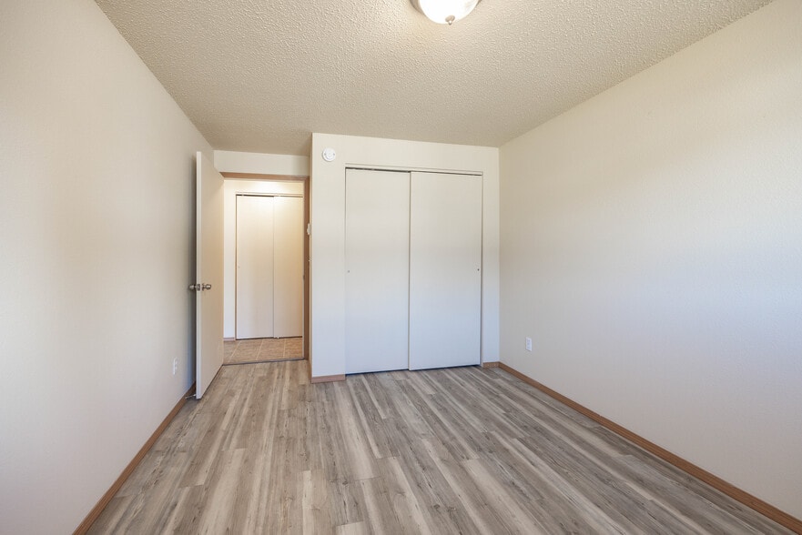 More Photos Of 1100-1105 S Pearl St, Centralia Apartments For Sale