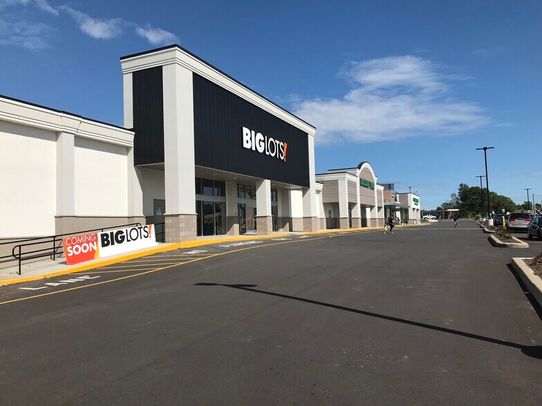 More Photos Of 800-810 Paul Rd, Rochester Unknown For Lease