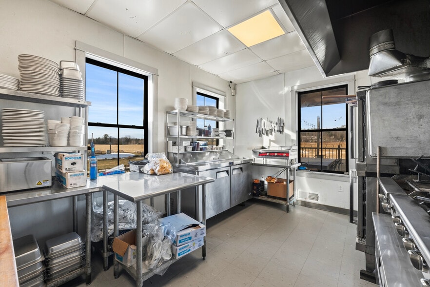 More Photos Of 10 Leeds Junction Rd, Leeds Winery Vineyard For Sale