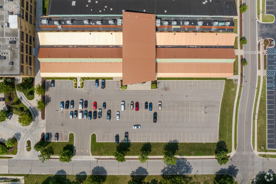 More Photos Of 725 Prudden St, Lansing Office For Lease