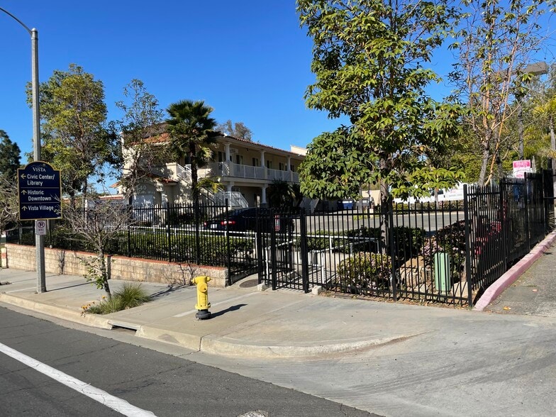 More Photos Of 640 E Vista Way, Vista Office For Lease