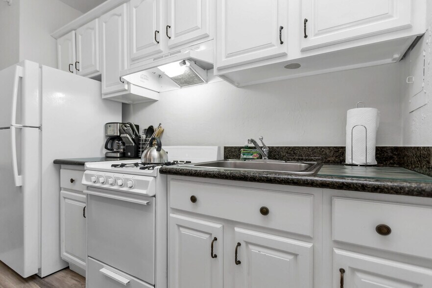 More Photos Of 1163 Pine St, San Francisco Apartments For Sale