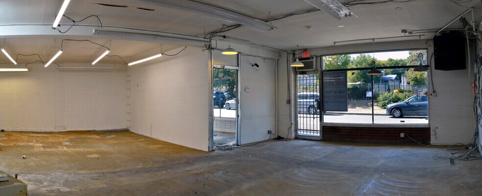 More Photos Of 4850 37th Ave S, Seattle Freestanding For Lease