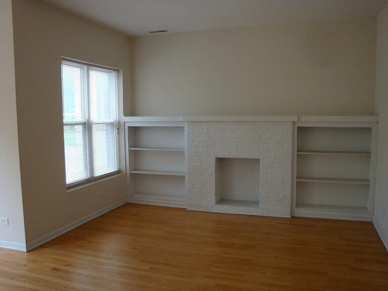 More Photos Of 108 N Hamlin Blvd, Chicago Apartments For Sale