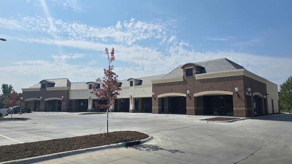 More Photos Of 16510 Bedford Ave, Omaha General Retail For Lease