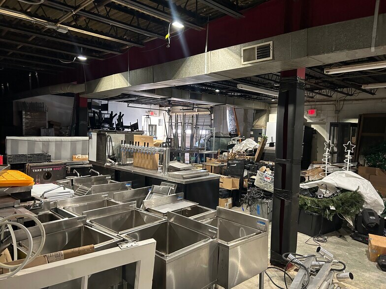 More Photos Of 806-818 N West St, Raleigh Warehouse For Lease