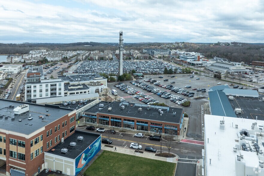 More Photos Of 215-421 Lincoln St, Hingham Unknown For Lease