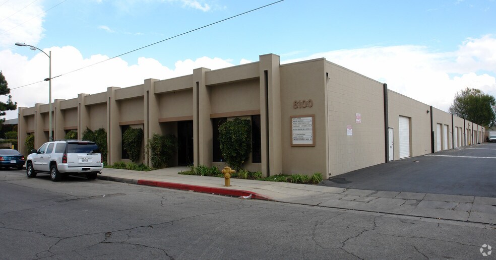 More Photos Of 8100-8110 Remmet Ave, Canoga Park Manufacturing For Lease