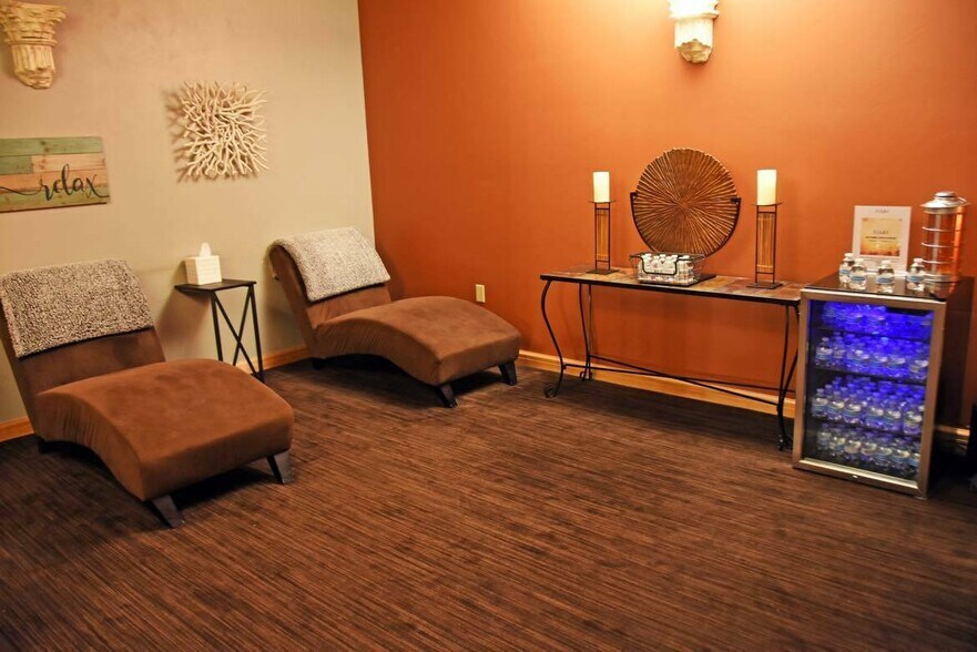 More Photos Of 200 N Moorland Rd, Brookfield Freestanding For Sale