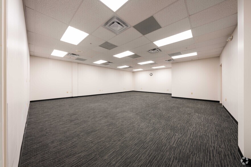 More Photos Of 2875 Union Rd, Cheektowaga Office For Lease