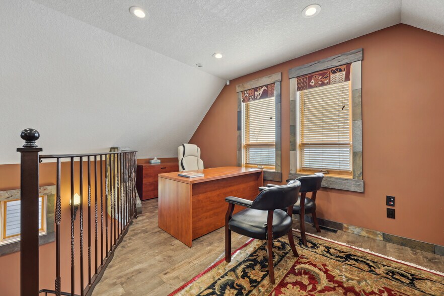 More Photos Of 1220 10 Av SE, Calgary Office For Sale