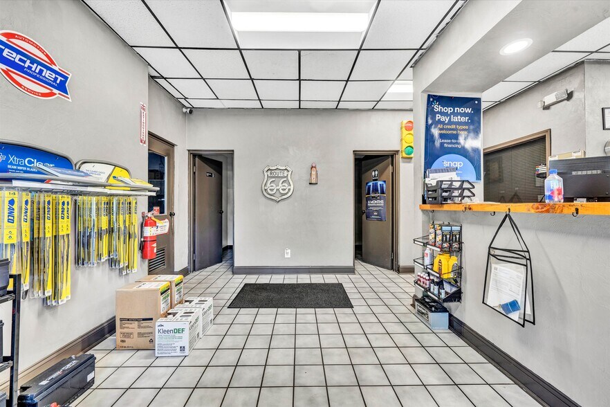More Photos Of 1474 Peters Creek Rd NW, Roanoke Auto Repair For Sale