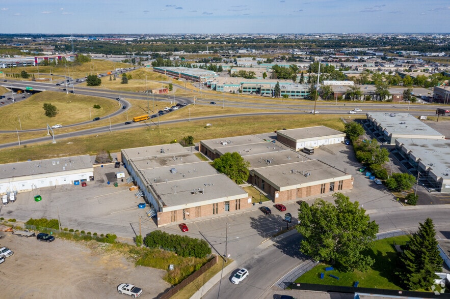 More Photos Of 7056 Farrell Rd SE, Calgary Warehouse For Lease