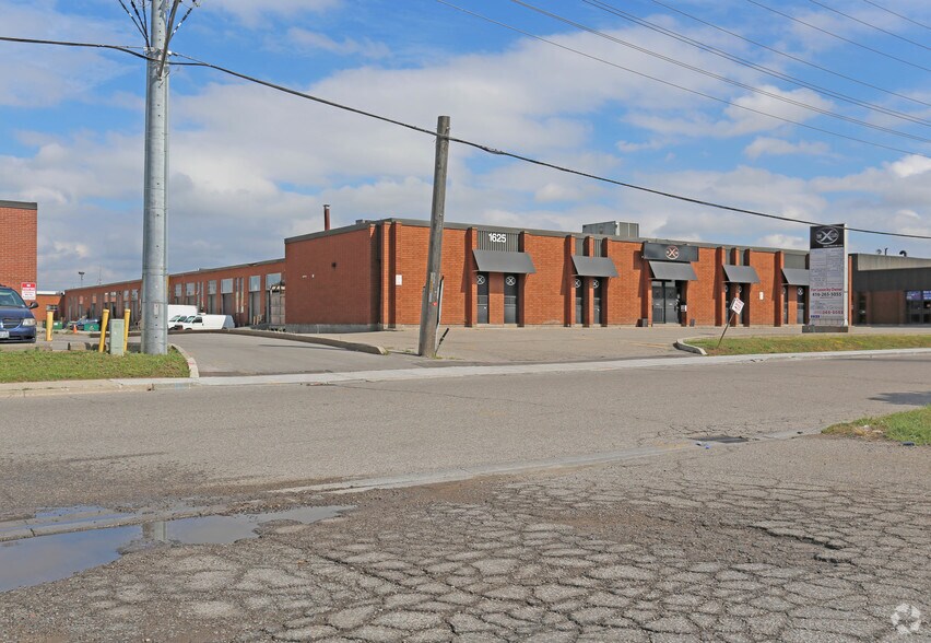 Primary Photo Of 1625 Sismet Rd, Mississauga Manufacturing For Lease