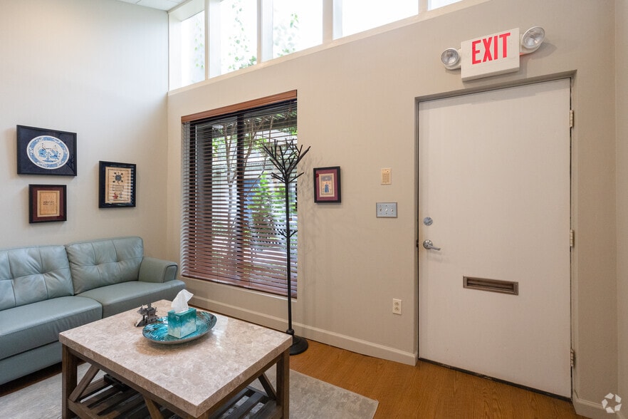 More Photos Of 601 Ewing St, Princeton Unknown For Lease