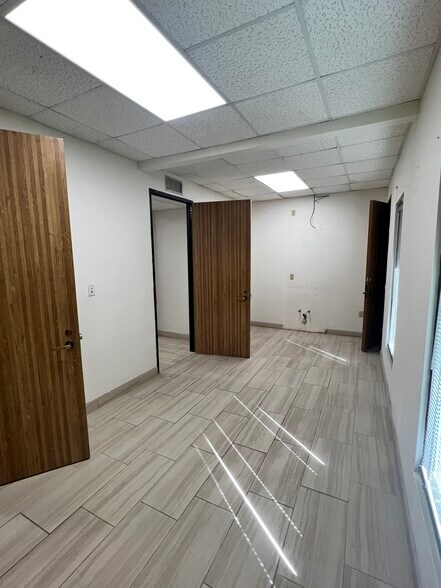 More Photos Of 2311 N Mesa St, El Paso Medical For Lease