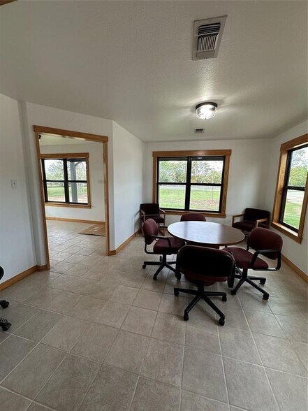 More Photos Of 27320 Ranch Road 12, Dripping Springs Office For Sale