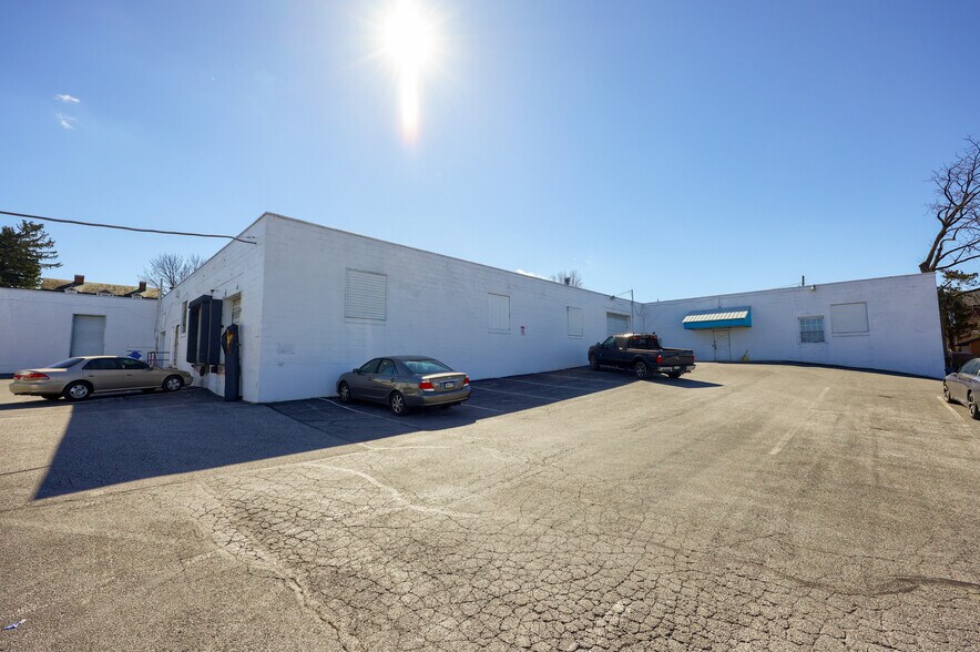More Photos Of 50 N Harrison St, York Warehouse For Sale