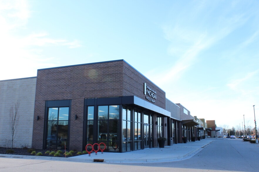 More Photos Of 2500 Burton St, Grand Rapids Unknown For Lease