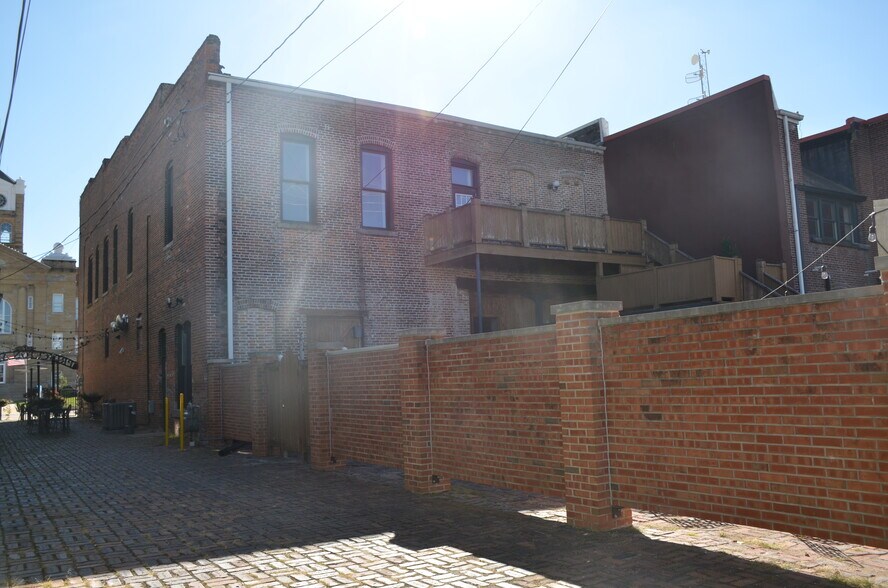 More Photos Of 11 Benton Ave E, Albia Restaurant For Sale