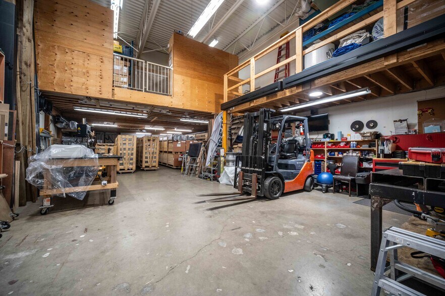 More Photos Of 9267-9295 Shaughnessy St, Vancouver Warehouse For Sale