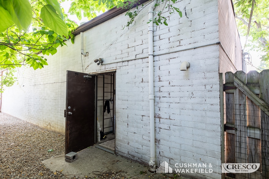 More Photos Of 3525 Warren Rd, Cleveland Storefront For Sale