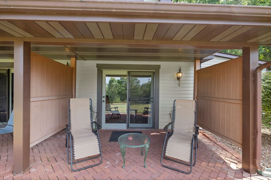 More Photos Of 40 Hospital Rd, Gettysburg Hotel For Sale