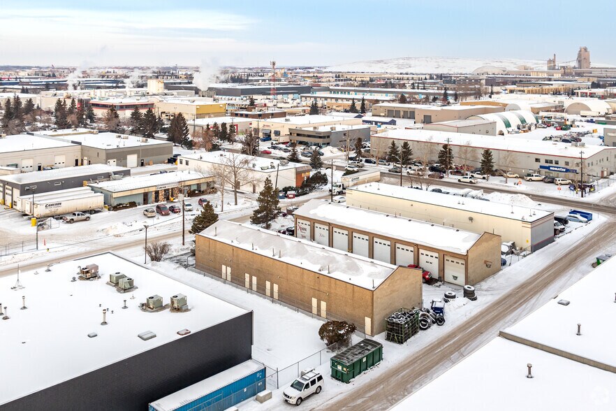 More Photos Of 15821 116th Ave NW, Edmonton Warehouse For Lease