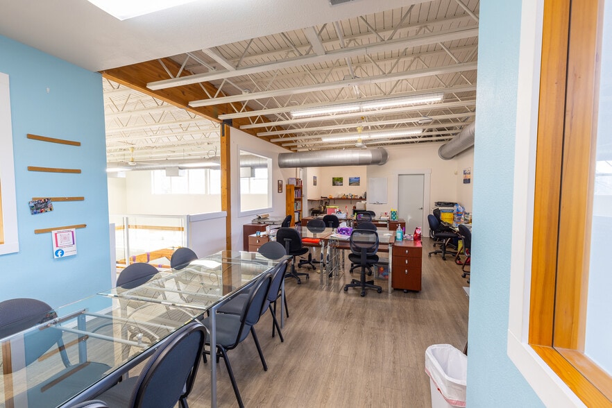 More Photos Of 2929 5th Ave Ne, Puyallup Office For Sale