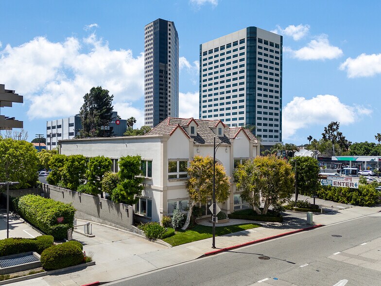 More Photos Of 115 N Hollywood Way, Burbank Loft Creative Space For Lease