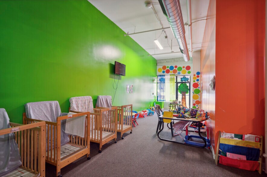 More Photos Of 446-448 S 52nd St, Philadelphia Apartments For Sale