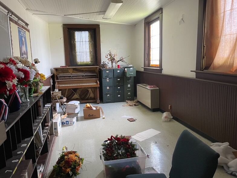 More Photos Of 400 East St N, Talladega Religious Facility For Sale