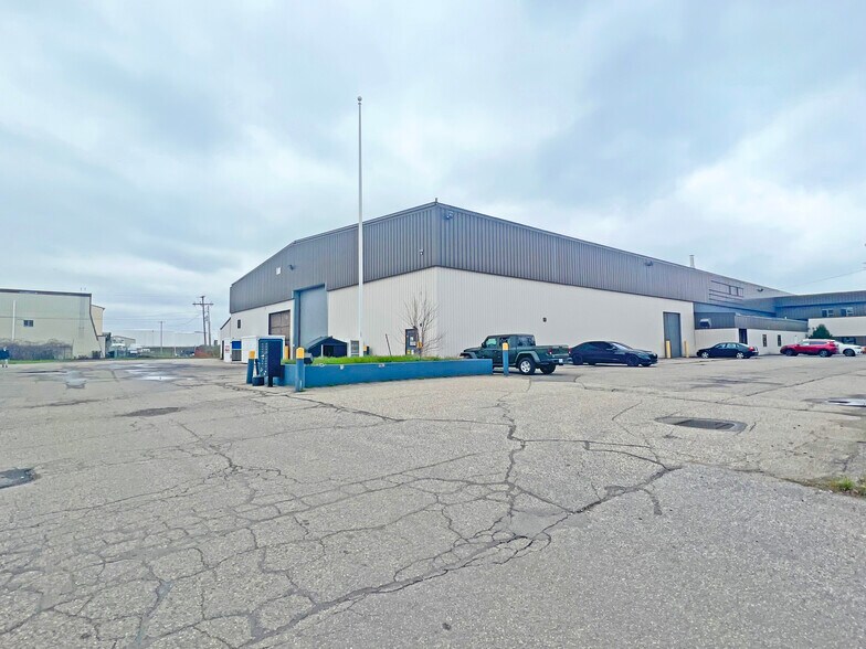 More Photos Of 1 Madison St, South Portland Manufacturing For Lease