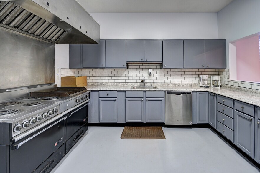 More Photos Of 4050 Barnes Rd, Traverse City Religious Facility For Sale