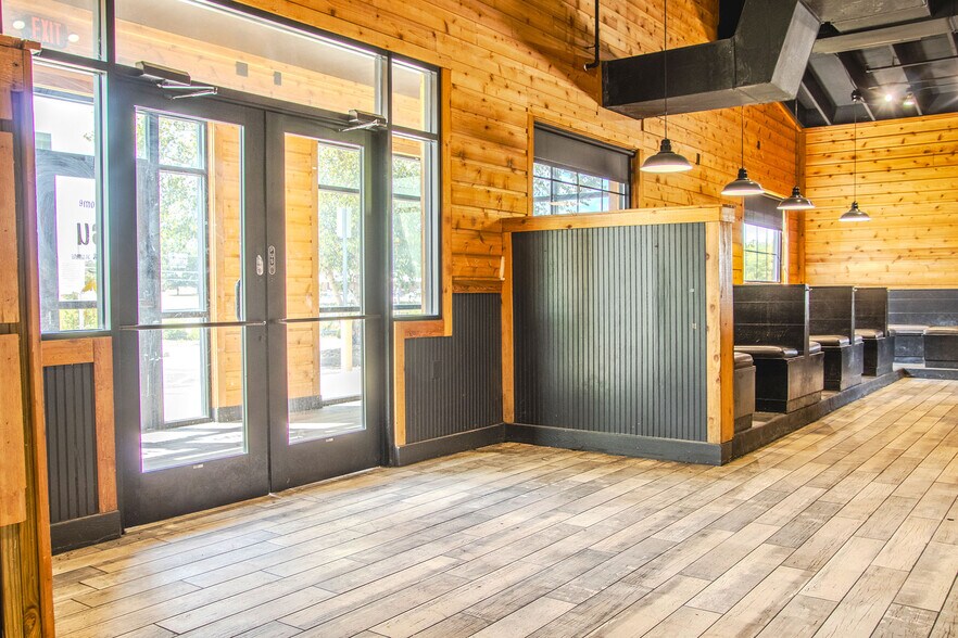 More Photos Of 141 Bizzack Blvd, Frankfort Restaurant For Lease