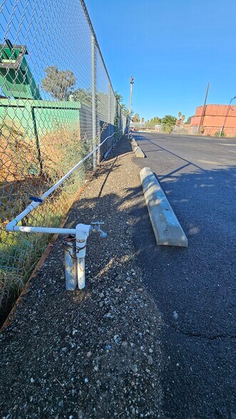 More Photos Of 11026 Roswell Ave, Pomona Industrial For Lease